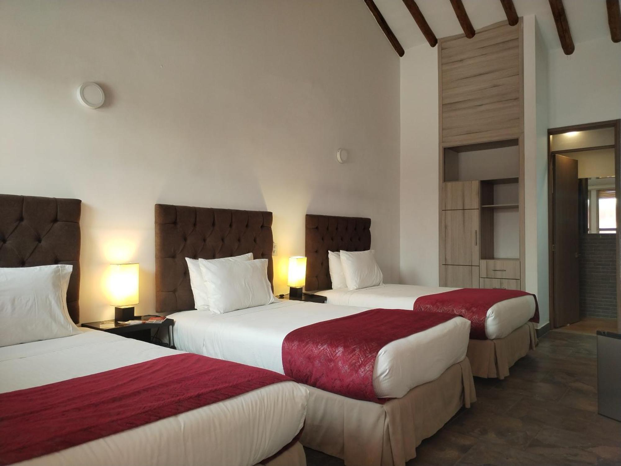 Hotel Capitan Ricaurte บียาเดเลย์บา ภายนอก รูปภาพ